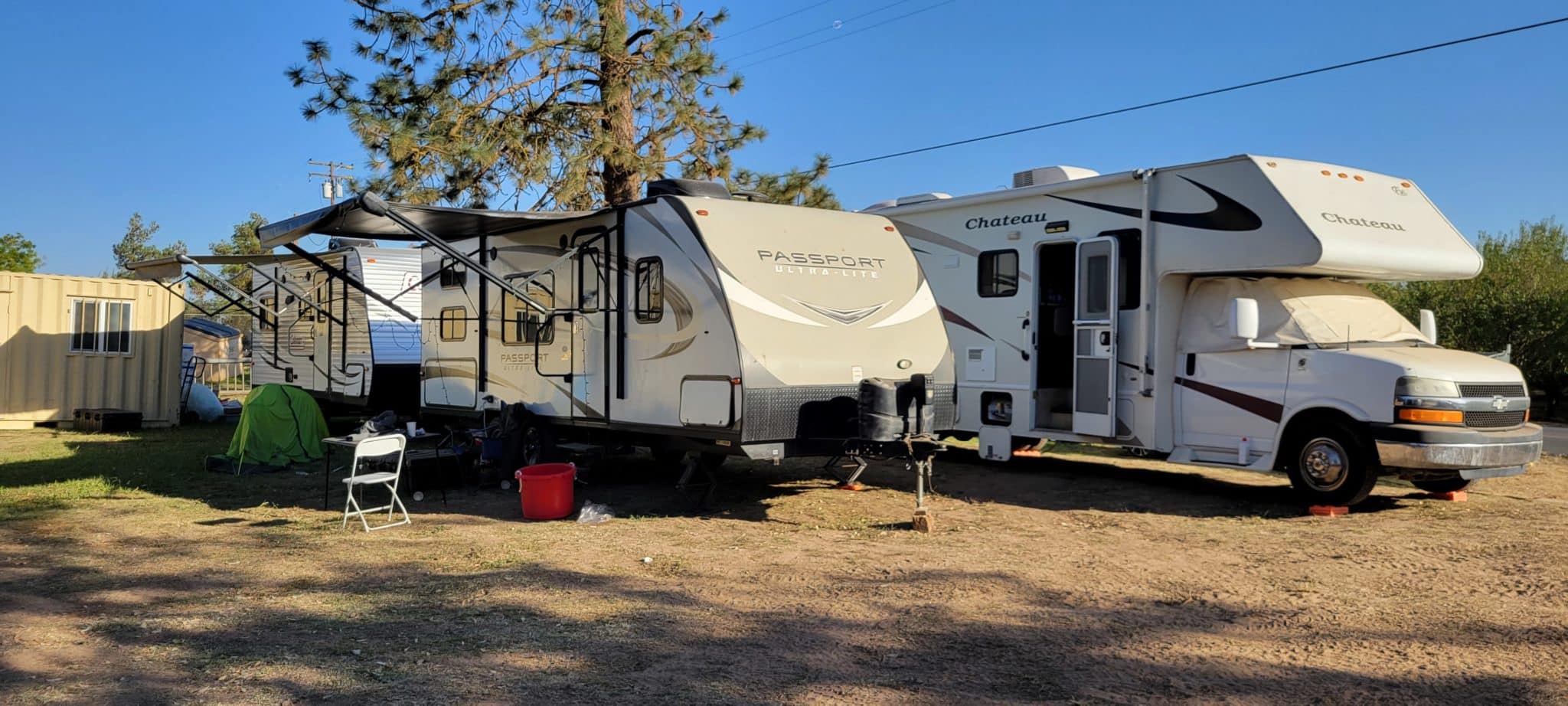 Choosing between a Motorhome or Travel Trailer Rental